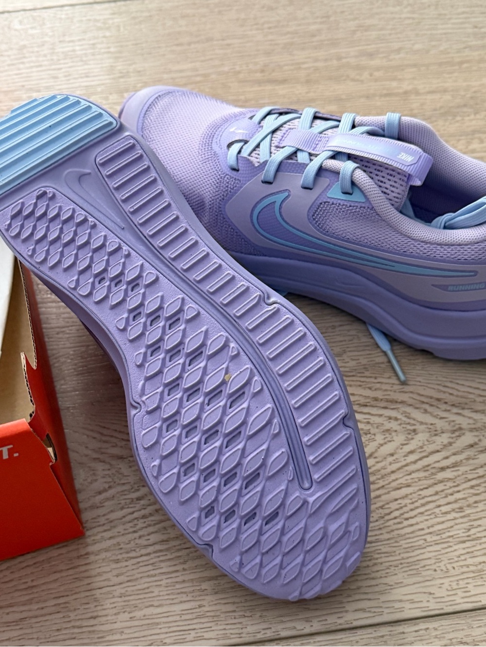 Nike Youth Lavender and Light Blue Running Shoes - Picture 2 of 9
